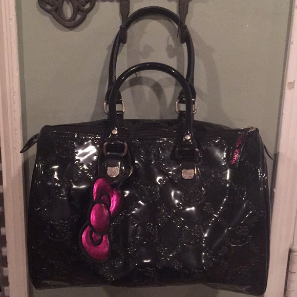 loungefly Handbags - Hello kitty Loungefly satchel